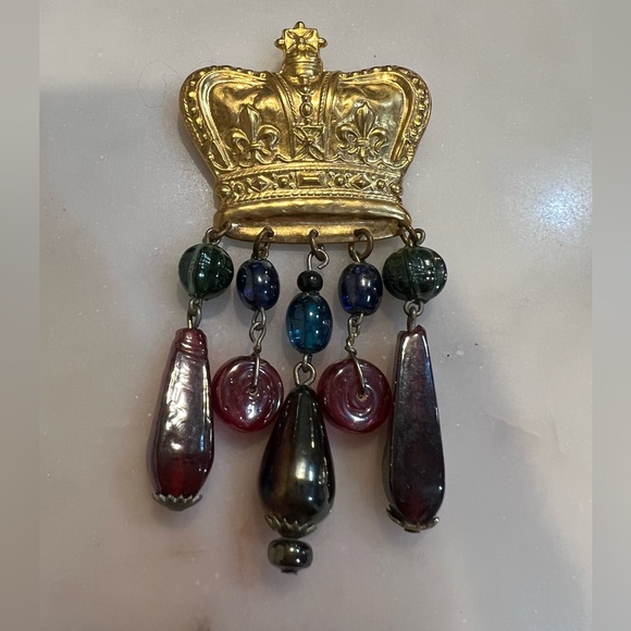 Vintage Crown Statement Brooch With Dangle Glass Beads | Regal Figural Pin - Picture 2 of 6